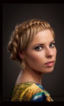 Плетение кос на средние волосы: красиво и просто